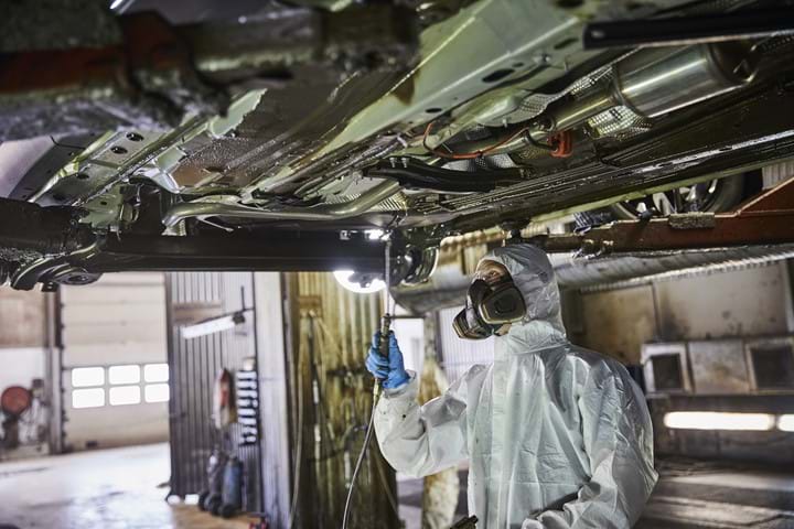Undervognsbehandling af fabriks nye biler